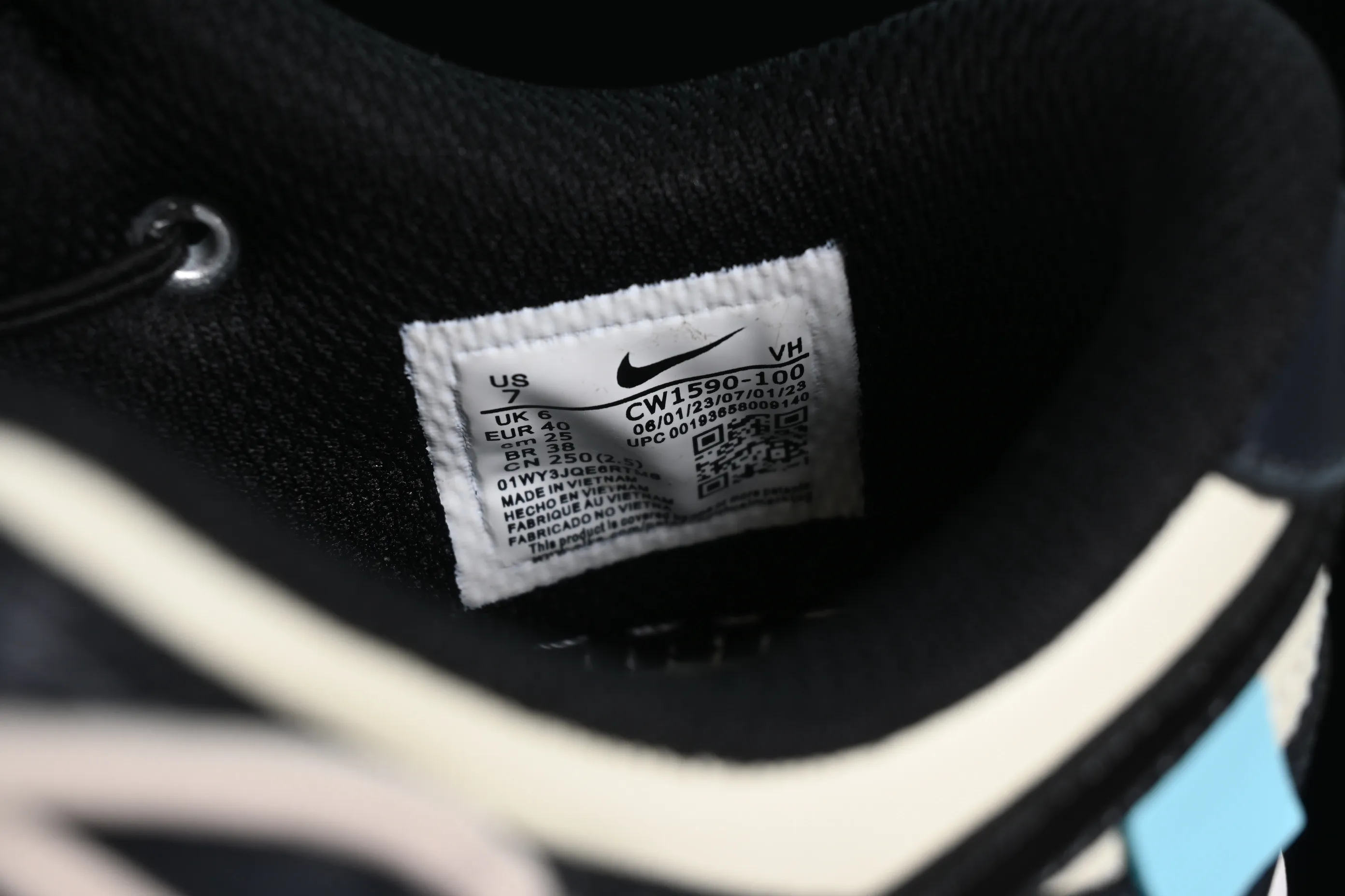 All Categories Nk SB Dunk Series Nk SB Dunk Low Low-top sneakers Customized large box Nk Dunk Low Panda Prank-Psychedelic Love SB strap low-top casual sneakers CW1590-100
